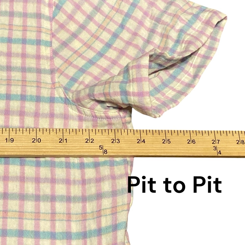 The Black Dog Pink and White Boxy Button Down Shirt
Bin #11 - Picture 4 of 6